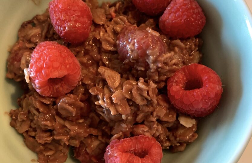 raspberry-chocoloate-oatmeal-bowl-